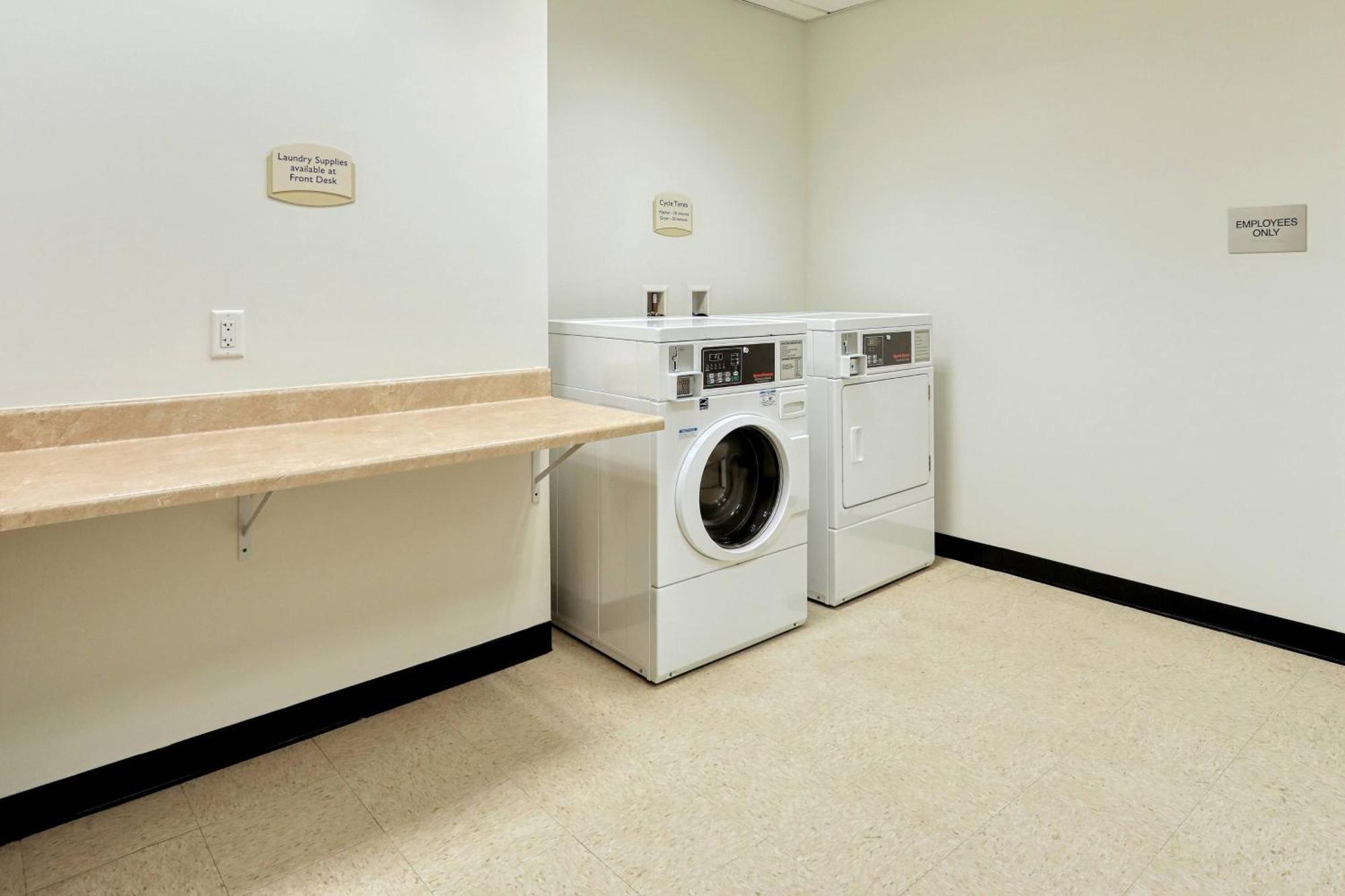 Fairfield Inn & Suites By Marriott Harrisburg West/New Cumberland Bagian luar foto